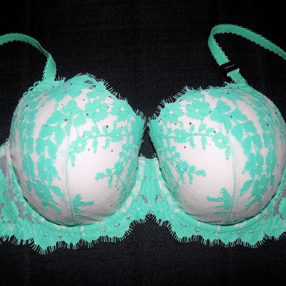 Victoria's secret DREAM ANGELS RHINESTONE BRA NEW - Picture 5 of 7